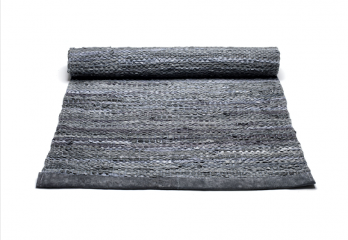 Brązowy dywan ze skóry Dark Grey