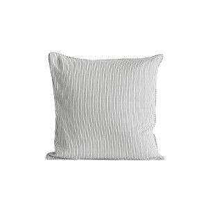 POSZEWKA DEKORACYJNA W PASECZKI 50 x 50 cm